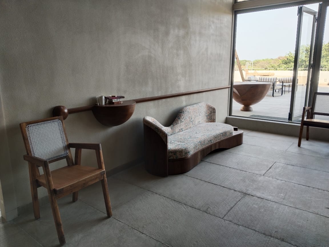 Lounge chaise near window